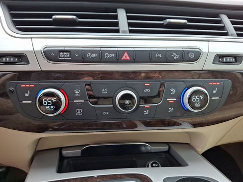 Used 2019 Audi Q7 2.0T Premium Plus w/ Premium Plus Package AWD/4WD image 16