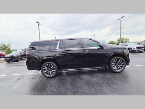 New 2026 Chevrolet Suburban LS w/ LS Custom Edition RWD image 18