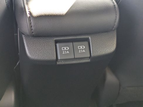 Used 2021 Toyota Prius Prime Limited image 13