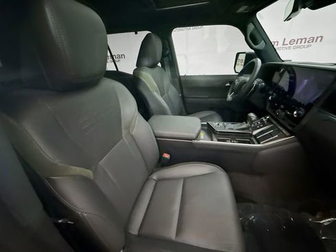 Used 2024 Lexus GX 550 image 30