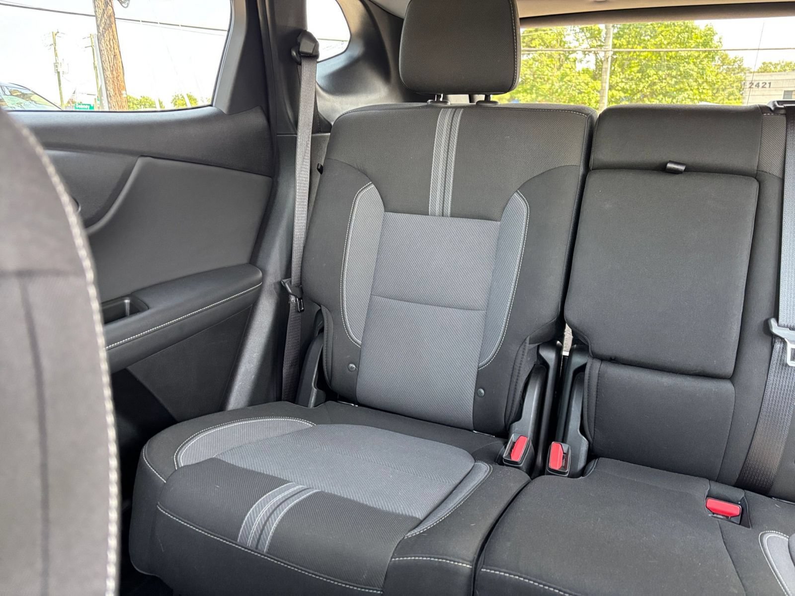 Used 2025 Chevrolet Blazer LT FWD image 39