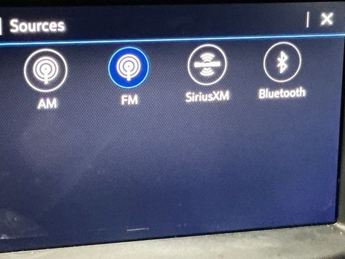 Used 2023 Chevrolet Silverado 1500 Custom image 8