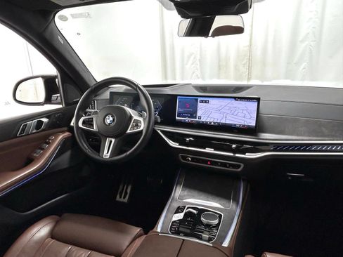 Used 2025 BMW X7 M60i w/ Climate Comfort Package AWD/4WD image 10