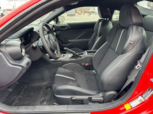 Used 2026 Toyota GR86 Premium w/ ALL Weather Mat Package (TMS) image 15