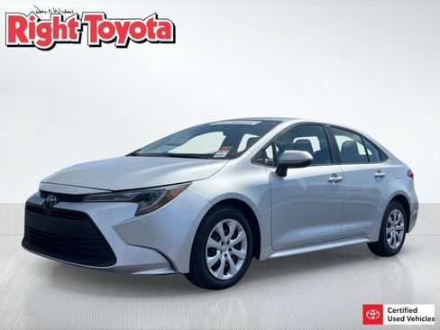Certified 2024 Toyota Corolla LE FWD image 1