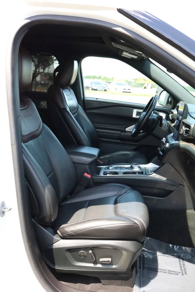 Used 2020 Ford Explorer Platinum w/ Premium Technology Package AWD/4WD image 49