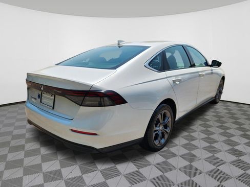 Certified 2023 Honda Accord EX image 4