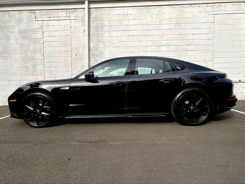 Used 2025 Porsche Panamera 4 image 2