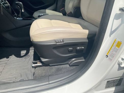 Used 2019 Buick Encore Essence w/ Experience Buick Package FWD image 28