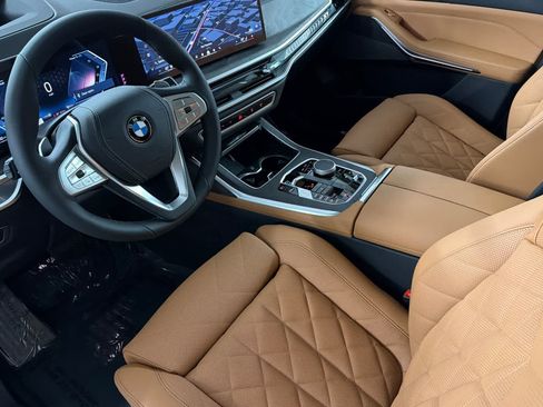 Used 2026 BMW X7 xDrive40i AWD/4WD image 11