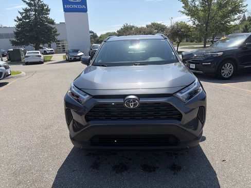 Used 2025 Toyota RAV4 LE AWD/4WD image 2