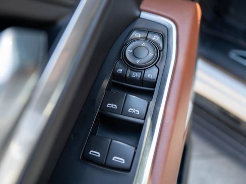 Used 2025 GMC Sierra 3500 Denali Ultimate AWD/4WD image 19
