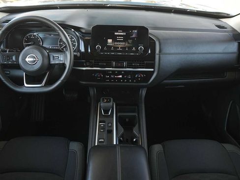 Used 2025 Nissan Pathfinder SV w/ Black Appearance Package FWD image 10