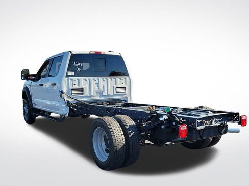 New 2026 Ford F550 4x4 Crew Cab image 6