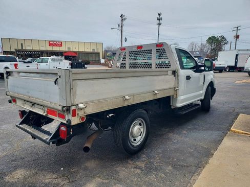 Used 2017 Ford F250 XL image 5