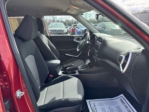 Certified 2023 Kia Soul LX image 10