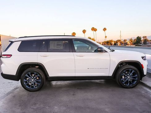 New 2026 Jeep Grand Cherokee L Limited AWD/4WD image 13