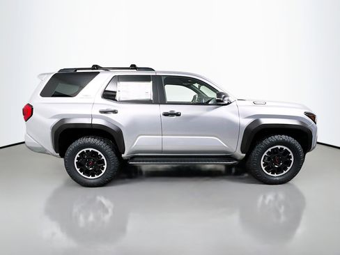 Used 2025 Toyota 4Runner TRD Off-Road AWD/4WD image 3