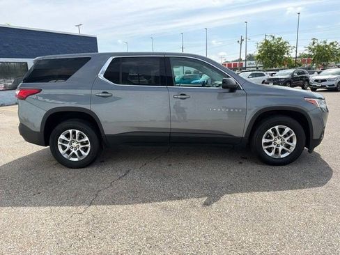 Used 2021 Chevrolet Traverse LS AWD/4WD image 6