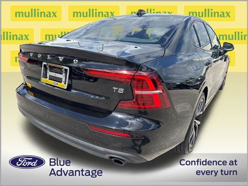 Used 2019 Volvo S60 T5 Momentum w/ Premium Package FWD image 4