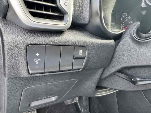 Used 2018 Kia Sportage LX AWD/4WD image 36