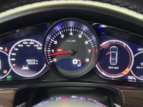 Used 2017 Porsche Panamera 4 image 19