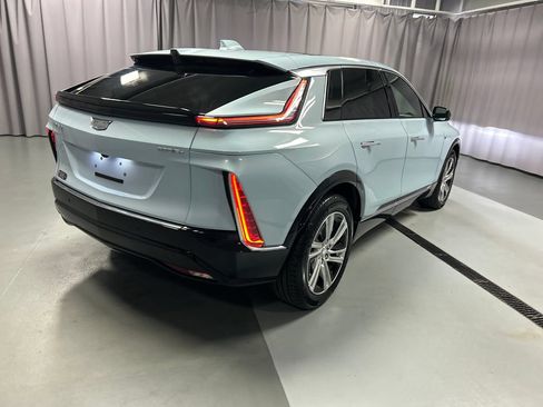 Used 2024 Cadillac Lyriq Tech AWD/4WD image 7