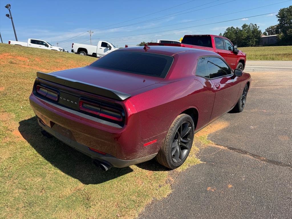 Used 2018 Dodge Challenger R/T w/ Blacktop Package RWD image 5