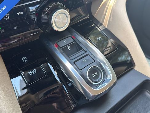 Used 2025 Acura MDX FWD image 25