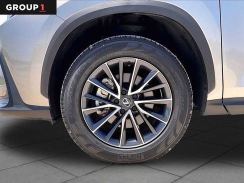 Used 2024 Lexus NX 250 FWD w/ Towing Package (2000 Lbs) image 9