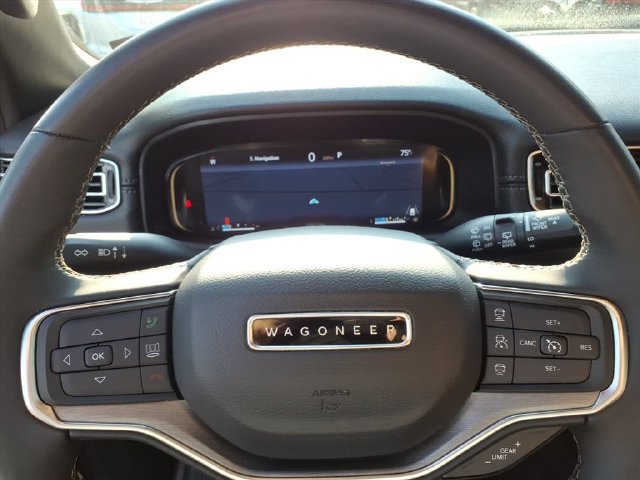 Used 2024 Jeep Wagoneer Series II AWD/4WD image 19