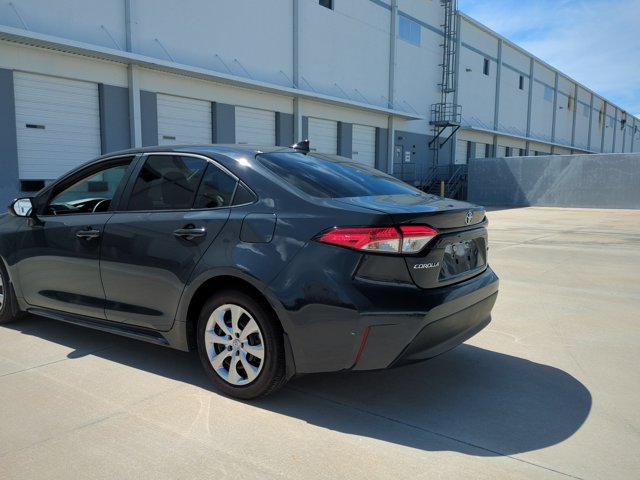 Certified 2025 Toyota Corolla LE FWD image 7