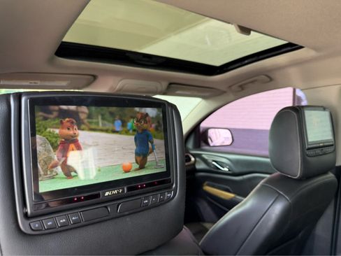 Used 2018 GMC Acadia Denali w/ Technology Package AWD/4WD image 14