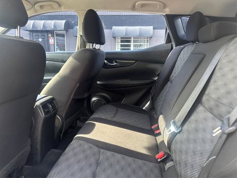 Used 2017 Nissan Rogue Sport SV w/ SV Premium Package AWD/4WD image 10