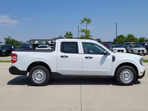 New 2026 Ford Maverick XL w/ Equipment Group 101A AWD/4WD image 2