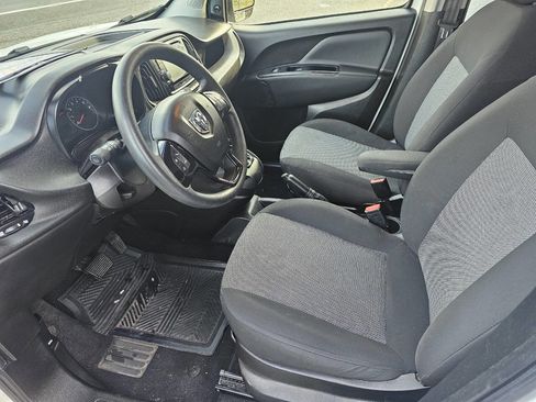 Used 2020 RAM ProMaster City Tradesman image 11