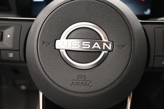 Used 2025 Nissan Kicks SR FWD image 30