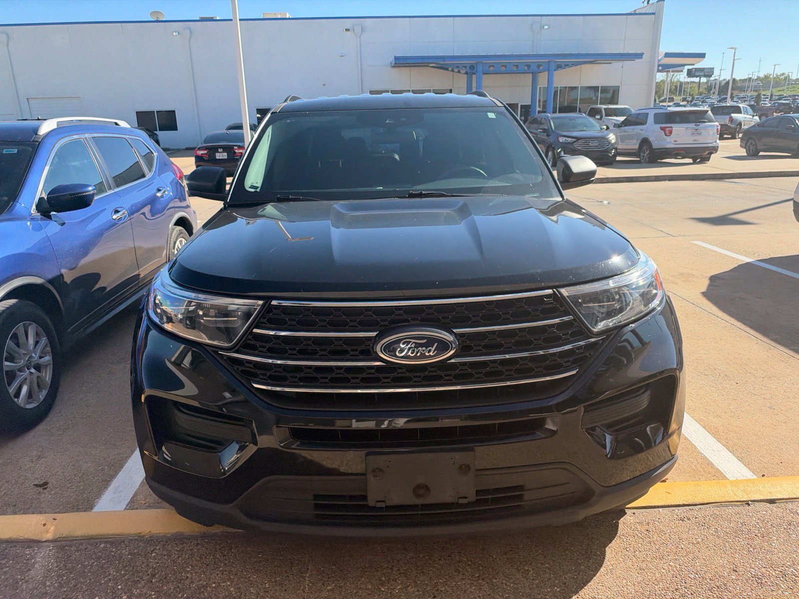 Used 2023 Ford Explorer XLT RWD image 11