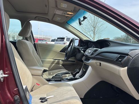 Used 2013 Honda Accord EX image 22