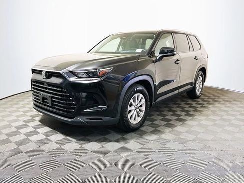Certified 2025 Toyota Grand Highlander FWD image 4