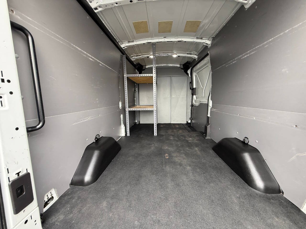 Used 2019 Ford Transit 250 148 Medium Roof RWD image 9