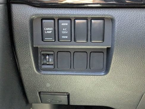 Used 2024 Nissan Titan SV w/ SV Bronze Edition Package RWD image 22