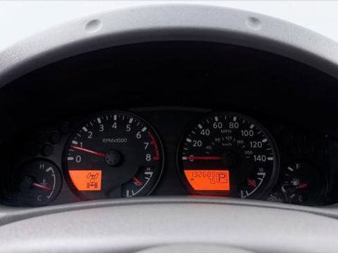 Used 2018 Nissan Frontier SV AWD/4WD image 25