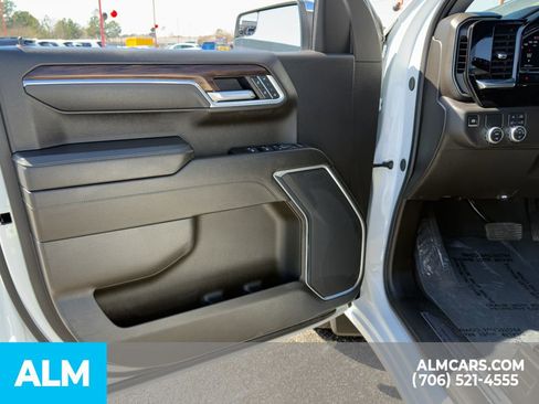 Used 2025 GMC Sierra 1500 SLT RWD image 15