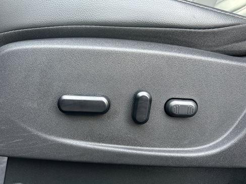 Used 2019 Ford Escape SEL AWD/4WD image 17