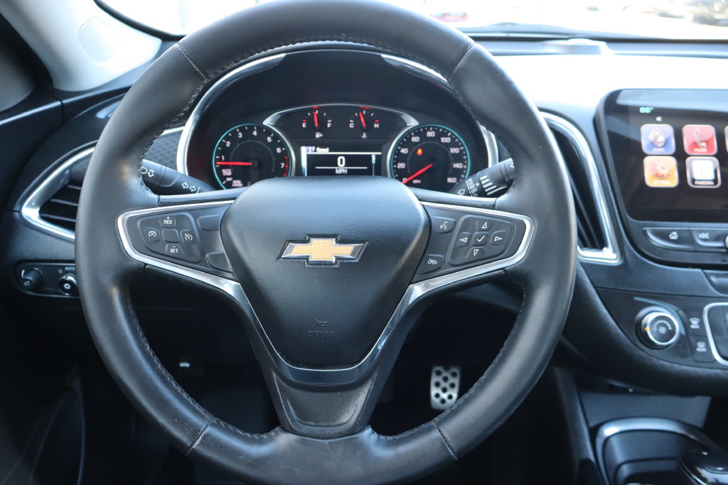Used 2016 Chevrolet Malibu LT FWD image 6