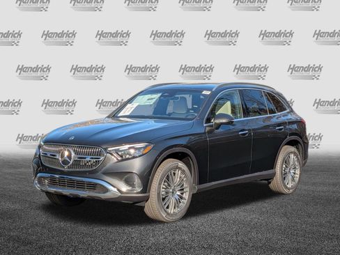 Used 2026 Mercedes-Benz GLC 300 4MATIC image 5