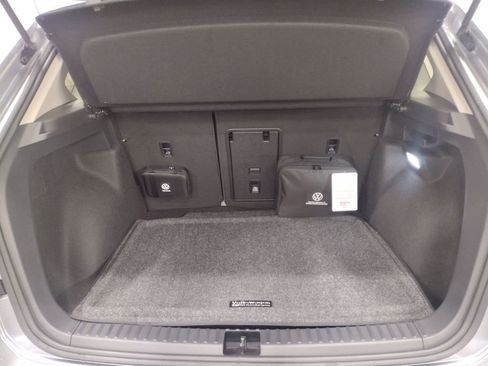 New 2025 Volkswagen Taos SE image 17