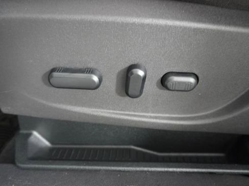 Used 2019 Ford Escape Titanium image 21