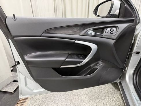 Used 2017 Buick Regal Sport Touring FWD image 16